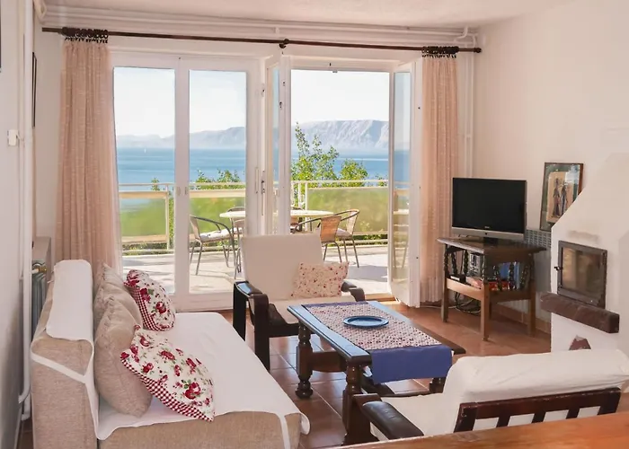 Starcevic - Nov310 By Interhome
